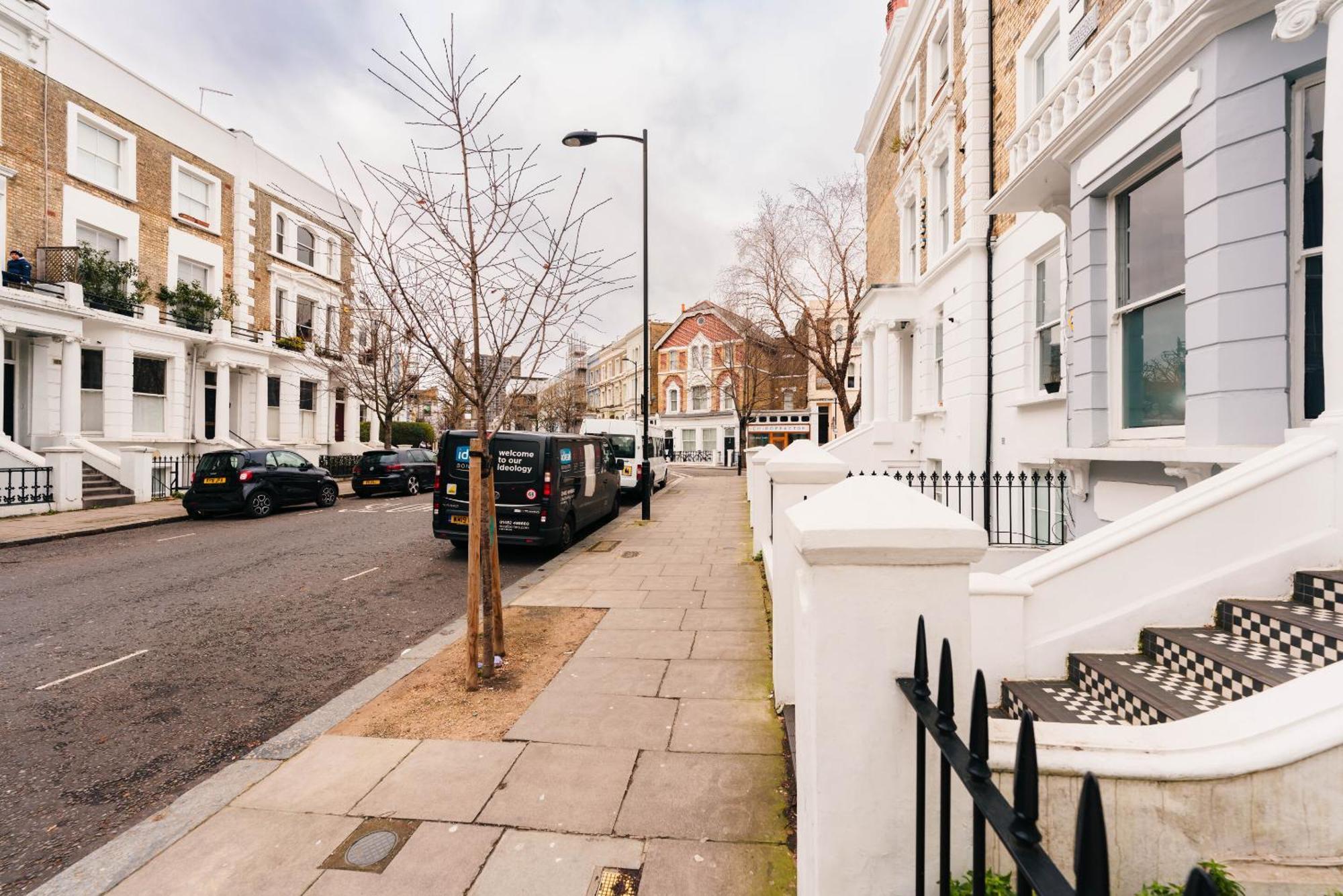 2 Bed Portobello Rd - Moments From Tube! * Londra