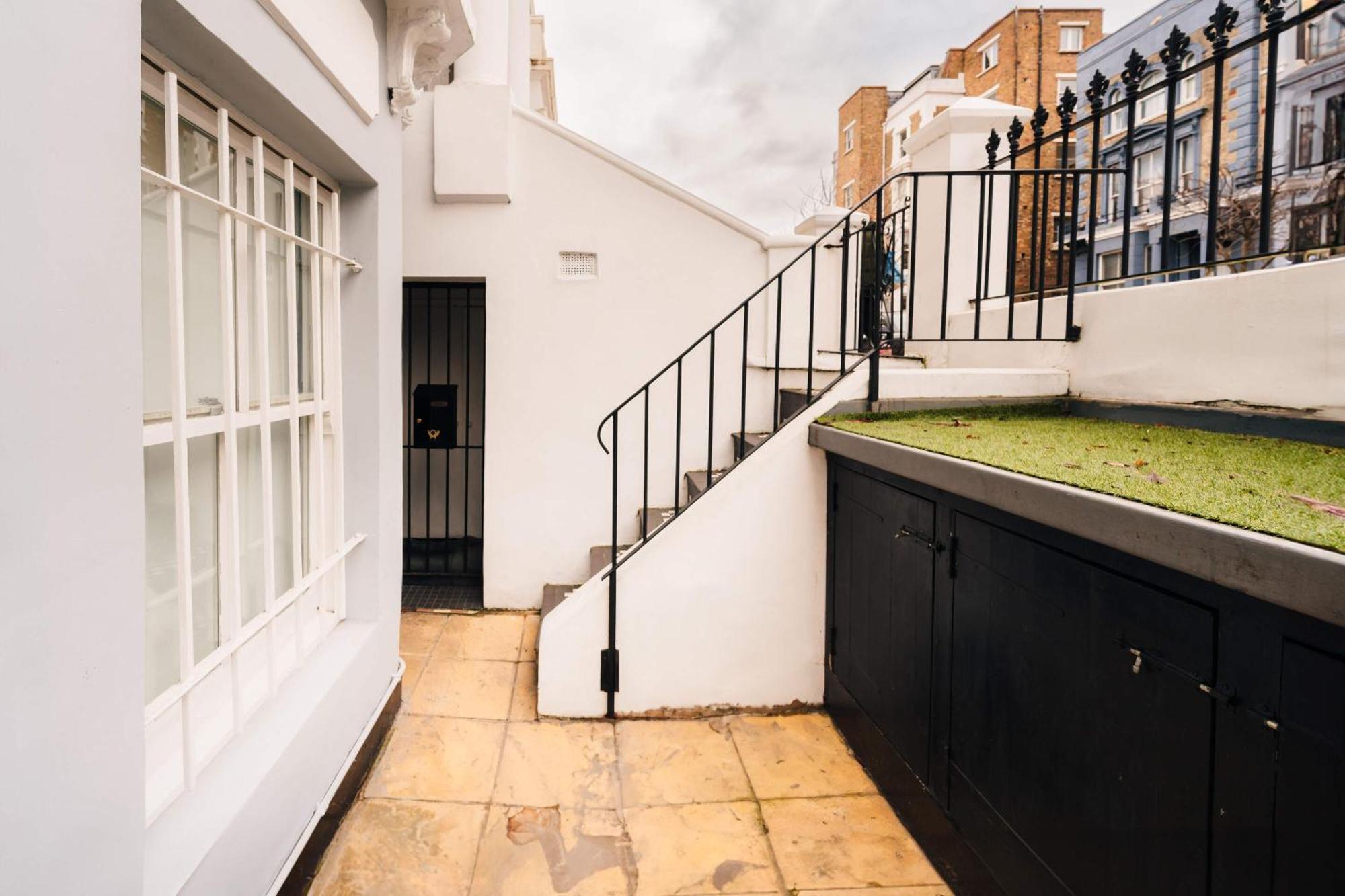 2 Bed Portobello Rd - Moments From Tube! Casa vacanze Londra