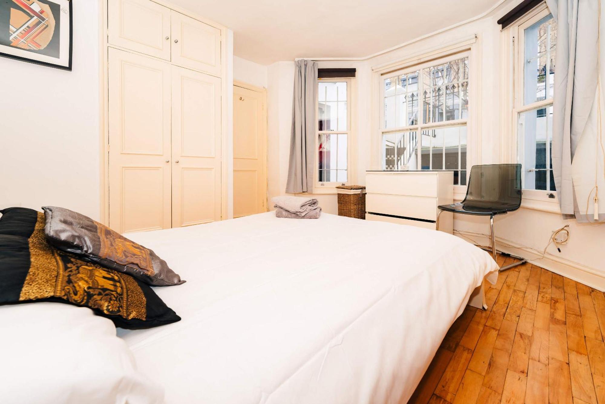Casa vacanze 2 Bed Portobello Rd - Moments From Tube!
