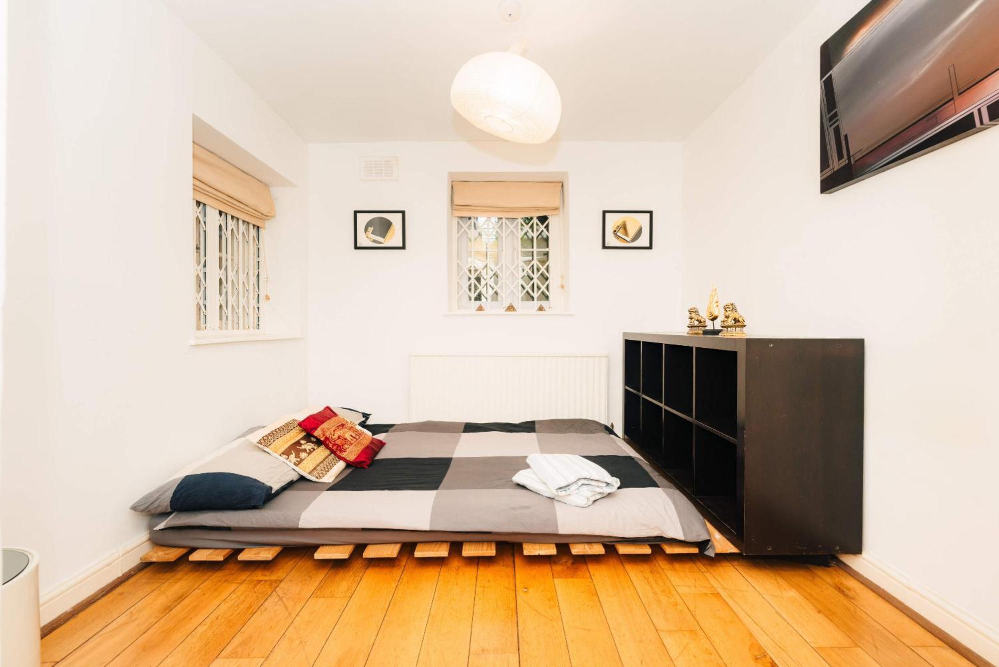 2 Bed Portobello Rd - Moments From Tube! Casa vacanze *