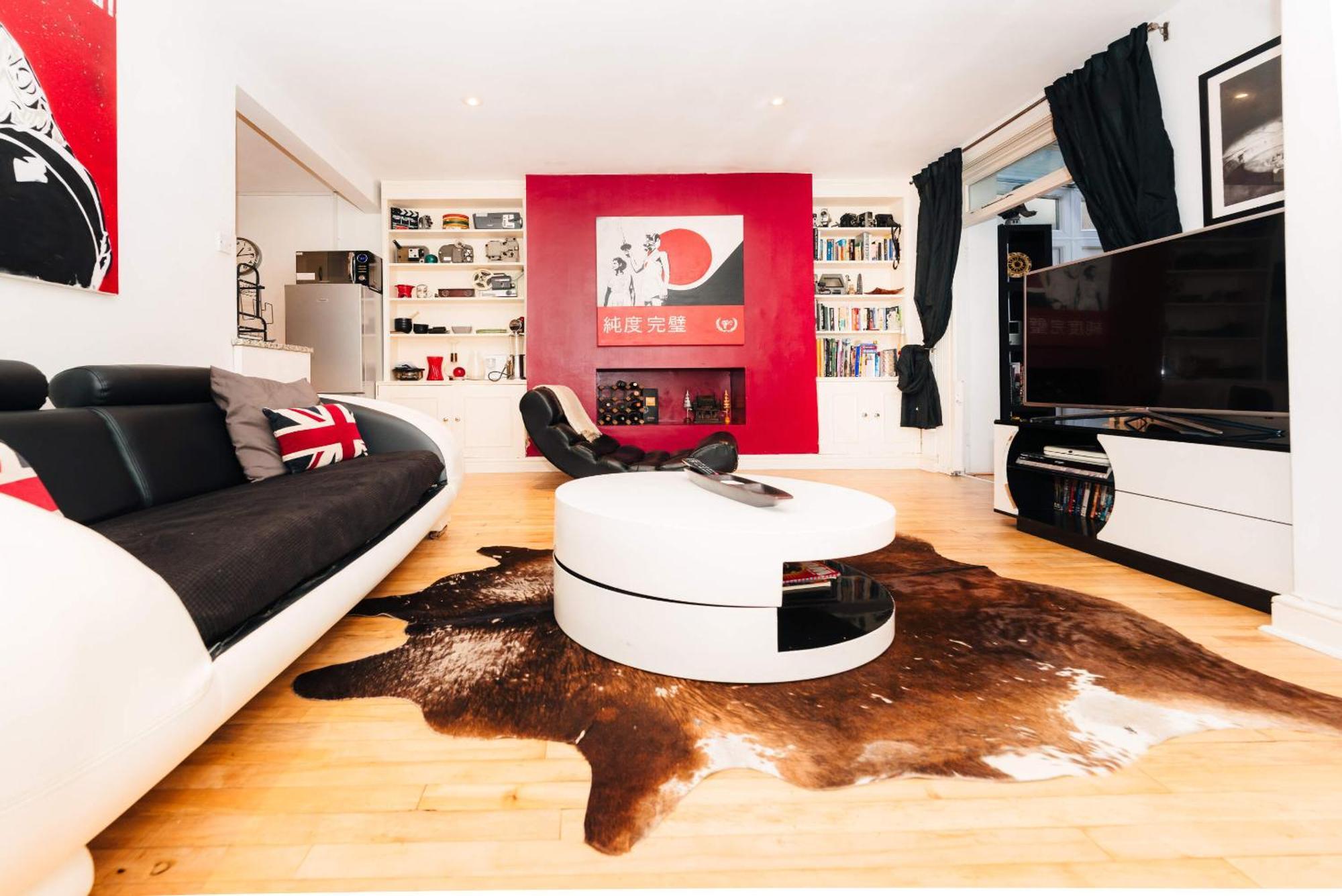 2 Bed Portobello Rd - Moments From Tube!