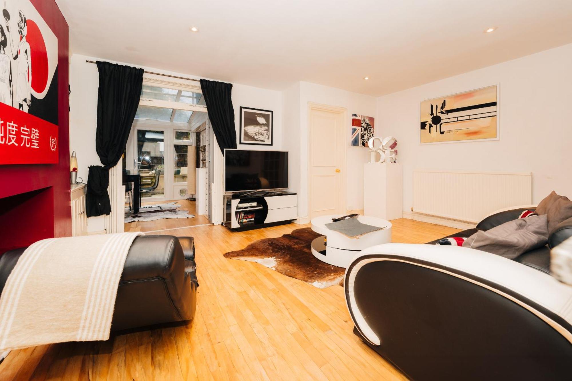 2 Bed Portobello Rd - Moments From Tube! Casa vacanze